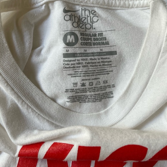 Nike Tee - Picture 2 of 4